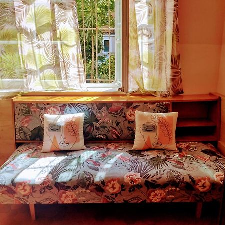 טיראנה Era Echoes - Preserved Historical Apartment מראה חיצוני תמונה